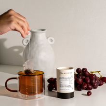 Load image into Gallery viewer, Fruit & Berry Oolong Mini Tea Tube Gift (5 tea bags)