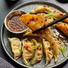 Load image into Gallery viewer, Crunchy Garlic Chili Crisp -SICHUAN CLASSIC 10.58 OZ