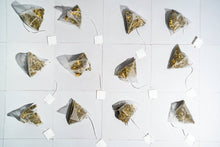 Load image into Gallery viewer, Spa Bliss Herbal Mini Tea Tube Gift (5 tea bags)